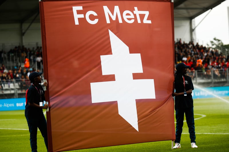 Le FC Metz a prolongé le contrat d'Udol, alors qu'il était blessé.