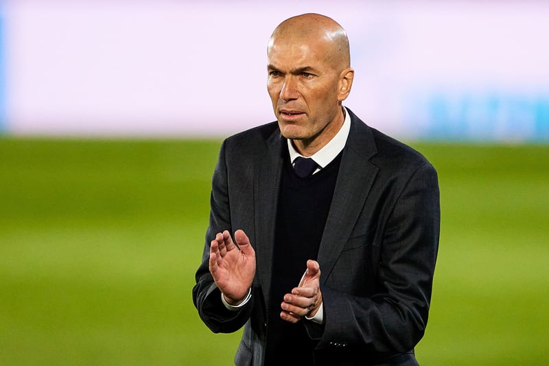 Zinédine Zidane pourrait atterrir sur le banc du Brésil. 