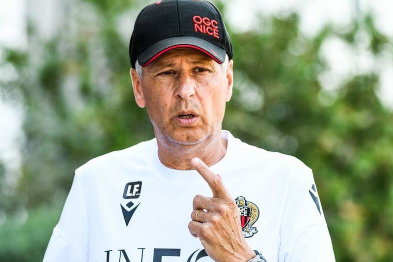 OGC Nice Mercato : Le nouvel entraîneur niçois, Lucien Favre, échoue pour l'arrivée d'un nouveau gardien de but.
