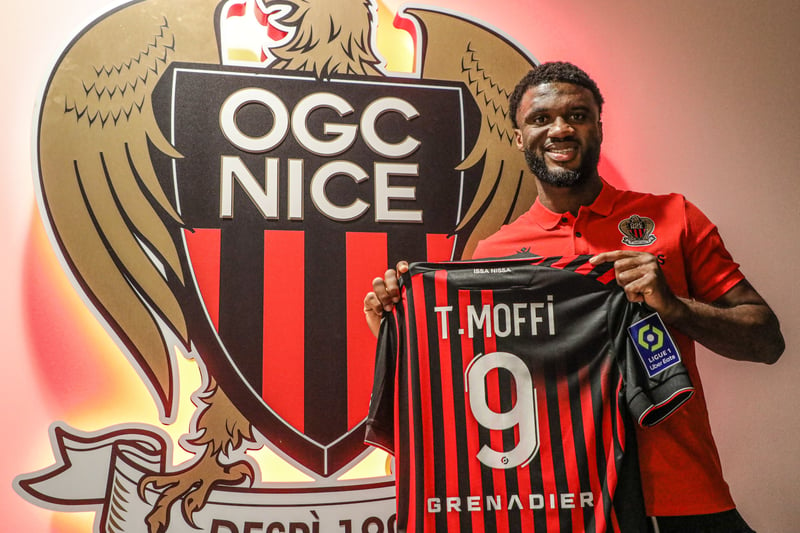 Terem Moffi quitte le FC Lorient pour l'OGC Nice.